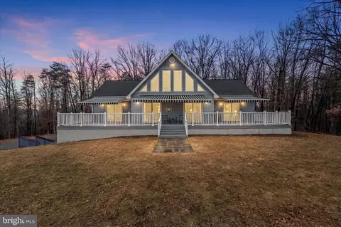 10 Winding Way, Berkeley Springs, WV 25411