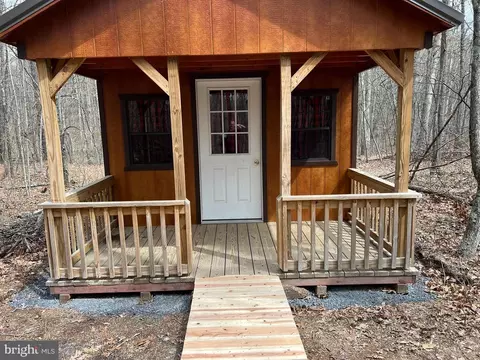Loudan Lane, Berkeley Springs, WV 25411