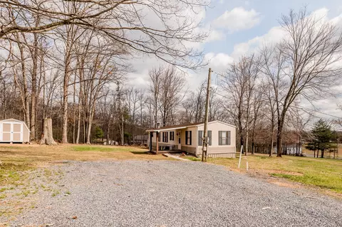 204 Goller Hills Ln, Hedgesville, WV 25427