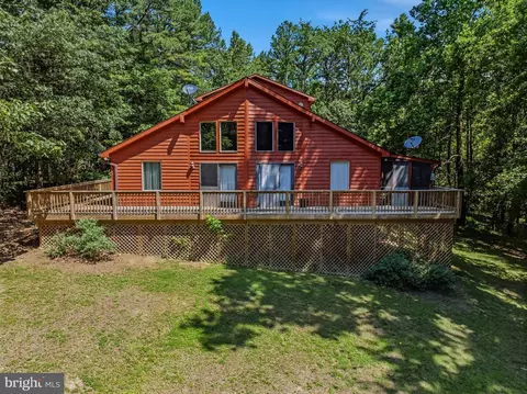 292 Creekview Ln, Berkeley Springs, WV 25411