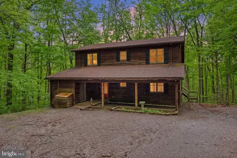 132 Bobcat Dr, Berkeley Springs, WV 25411