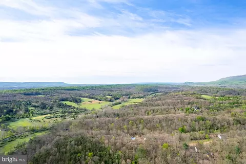 Kentucky Lane, Berkeley Springs, WV 25411