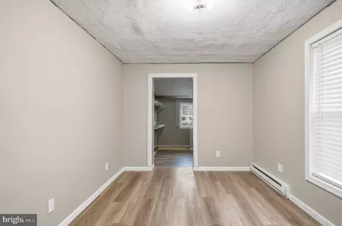 Entry Way - 40 Mable Ln, Berkeley Springs, WV 25411 photo 6 of 8