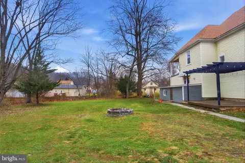 Exterior - 40 Mable Ln, Berkeley Springs, WV 25411 photo 5 of 6