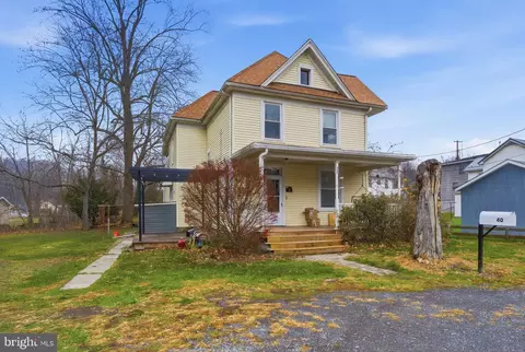 Exterior - 40 Mable Ln, Berkeley Springs, WV 25411 photo 4 of 6