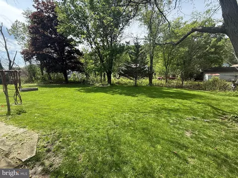Exterior - 40 Mable Ln, Berkeley Springs, WV 25411 photo 1 of 6