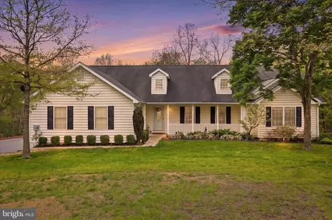 354 Cielo Ln, Berkeley Springs, WV 25411