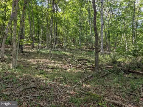 301 Bottom Rd, Great Cacapon, WV 25422