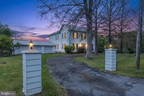 7051 Winchester Grade Rd, Berkeley Springs, WV 25411