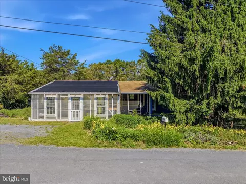 627 Apple Orchard Cir, Berkeley Springs, WV 25411