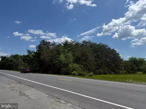 4539 Valley Rd, Berkeley Springs, WV 25411
