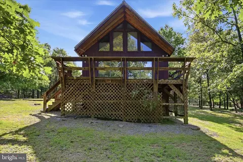185 Plum Tree Ln, Berkeley Springs, WV 25411