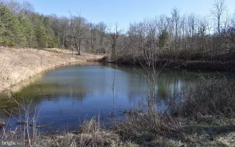 139 Yosemite Ln, Hedgesville, WV 25427