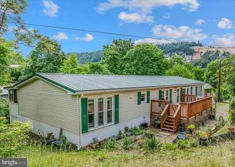 32 Sherrill, Berkeley Springs, WV 25411