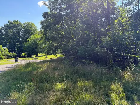 Sherrill Lane, Berkeley Springs, WV 25411