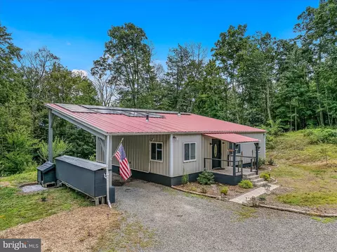397 Happy Valley Ln, Berkeley Springs, WV 25411