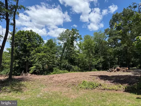 Grove Heights Road, Berkeley Springs, WV 25411