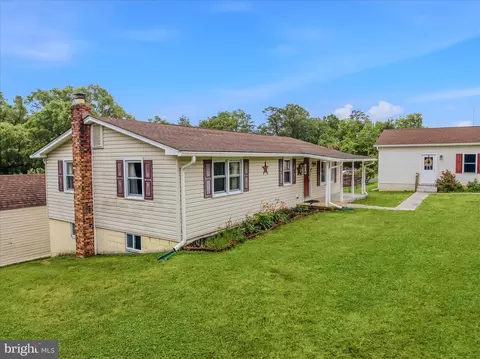 34 Morgan Ln, Berkeley Springs, WV 25411