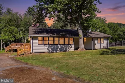 13340 Cacapon Rd, Great Cacapon, WV 25422
