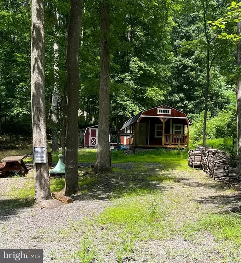 43 Seneca Ridge Rd, Great Cacapon, WV 25422
