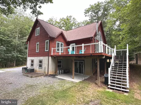 175 Chase Woods Ln, Great Cacapon, WV 25422