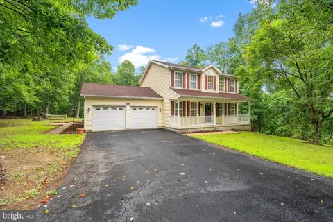 354 Open Meadow Ln, Hedgesville, WV 25427
