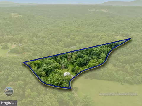 175 Pheasant Ln, Berkeley Springs, WV 25411
