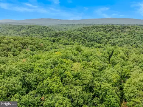 Cacapon Retreat Lane, Great Cacapon, WV 25422