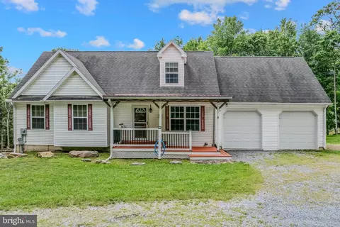 37 Paynes Ln, Berkeley Springs, WV 25411