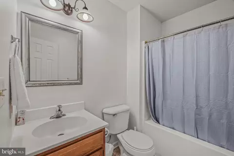 Bath - 37 Paynes Ln, Berkeley Springs, WV 25411 photo 2 of 3