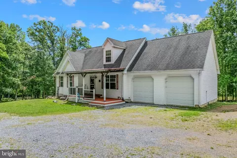 Exterior - 37 Paynes Ln, Berkeley Springs, WV 25411 photo 2 of 16