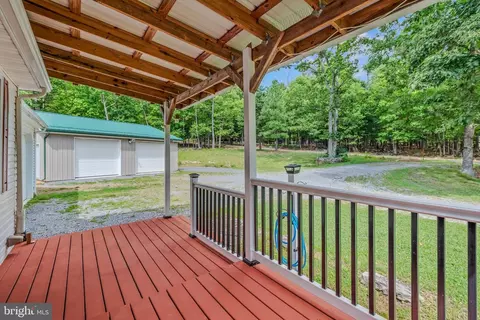 Exterior - 37 Paynes Ln, Berkeley Springs, WV 25411 photo 3 of 16