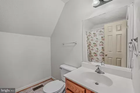 Entry Way - 37 Paynes Ln, Berkeley Springs, WV 25411 photo 1 of 3