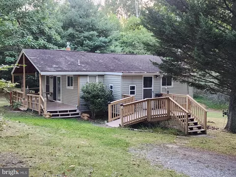 67 Redbud Ln, Hedgesville, WV 25427