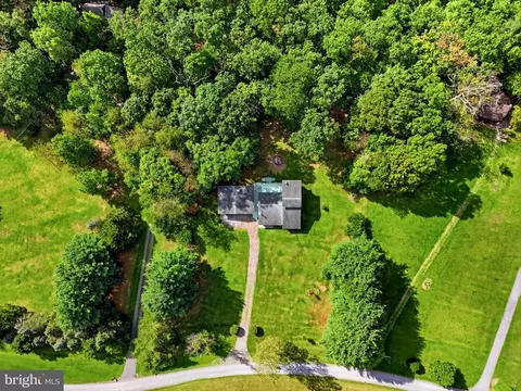 Undisclosed, Berkeley Springs, WV 25411