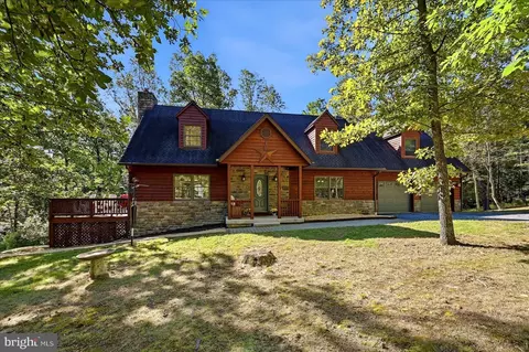 323 Colonial Dr, Berkeley Springs, WV 25411