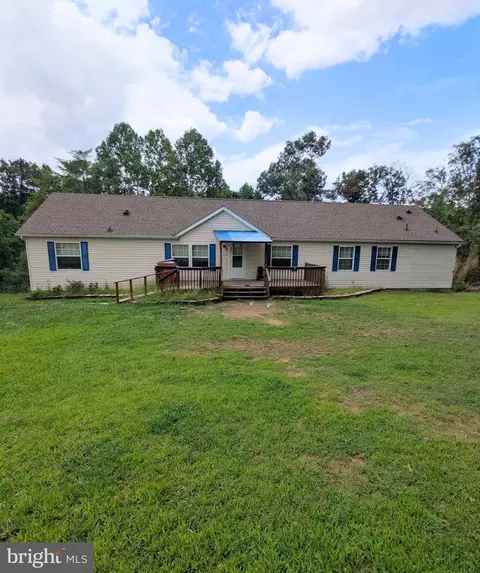14 Nowhere Trl Trl, Hedgesville, WV 25427