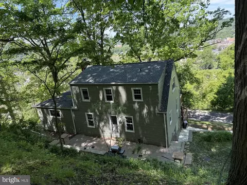 Exterior - 32 Fairfax Dr, Wheeling, WV 26003 photo 3 of 5