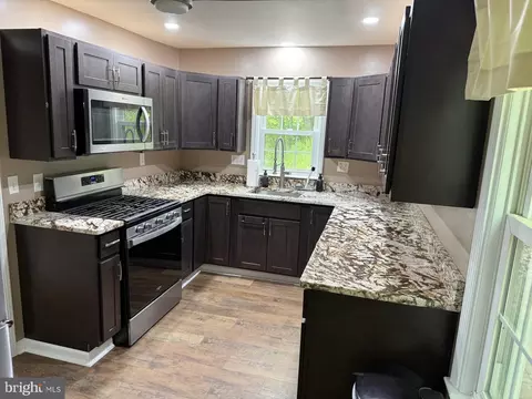 Kitchen - 32 Fairfax Dr, Wheeling, WV 26003 photo 1 of 4