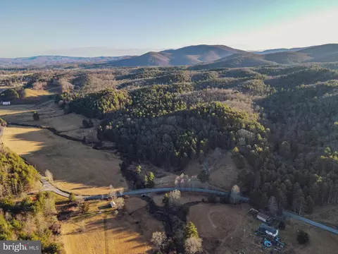 5380 Wesley Chapel Rd, Green Bank, WV 24944