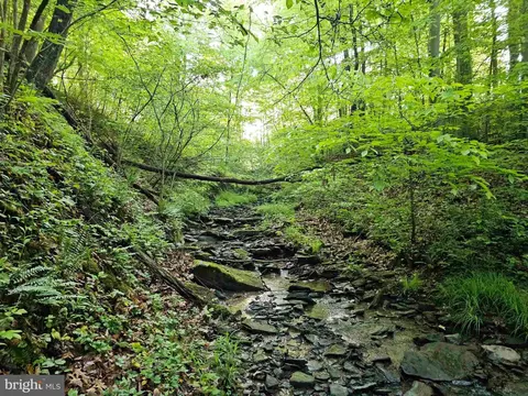 1 John Orr Road, Independence, WV 26374