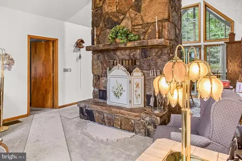 Entry Way - 671 E Alpine Dr, Terra Alta, WV 26764 photo 4 of 10