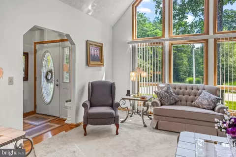 Entry Way - 671 E Alpine Dr, Terra Alta, WV 26764 photo 3 of 10