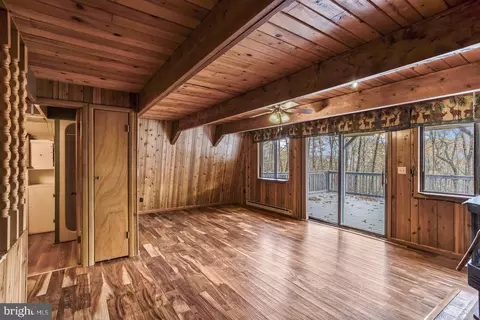 Living - 1218 E Alpine Dr, Terra Alta, WV 26764 photo 3 of 6