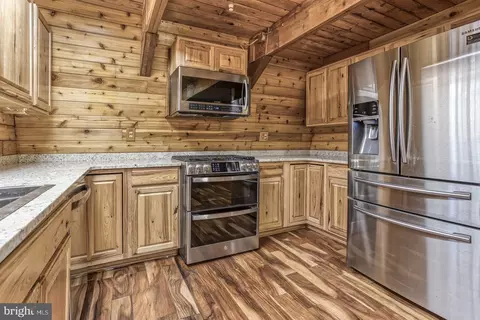 Kitchen - 1218 E Alpine Dr, Terra Alta, WV 26764 photo 2 of 3
