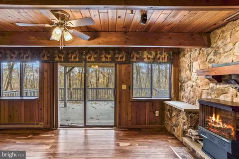 Living - 1218 E Alpine Dr, Terra Alta, WV 26764 photo 2 of 6