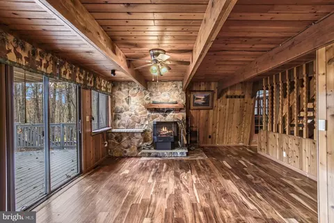 Living - 1218 E Alpine Dr, Terra Alta, WV 26764 photo 4 of 6