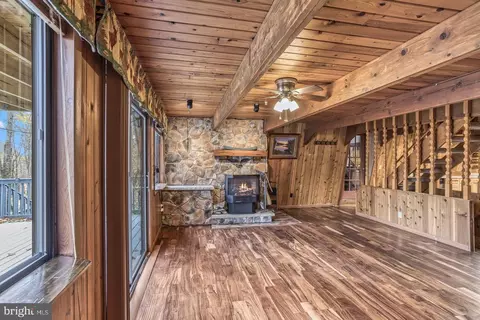 Living - 1218 E Alpine Dr, Terra Alta, WV 26764 photo 5 of 6