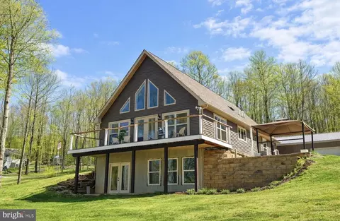 275 Sine Pl, Bruceton Mills, WV 26525