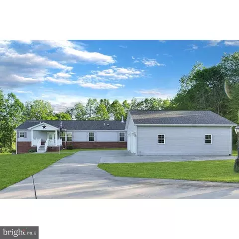 76 Filly Ln, Bruceton Mills, WV 26525